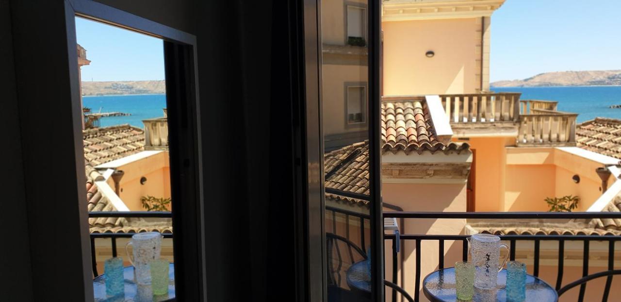 Dame Crotone Bed & Breakfast Exterior photo